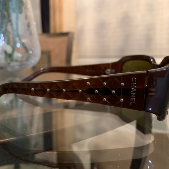 Authentic CHANEL Quilted CC Sunglasses 5097